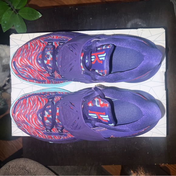 Nike Kyrie Low 3 - Purple Size 9 - Picture 12 of 13